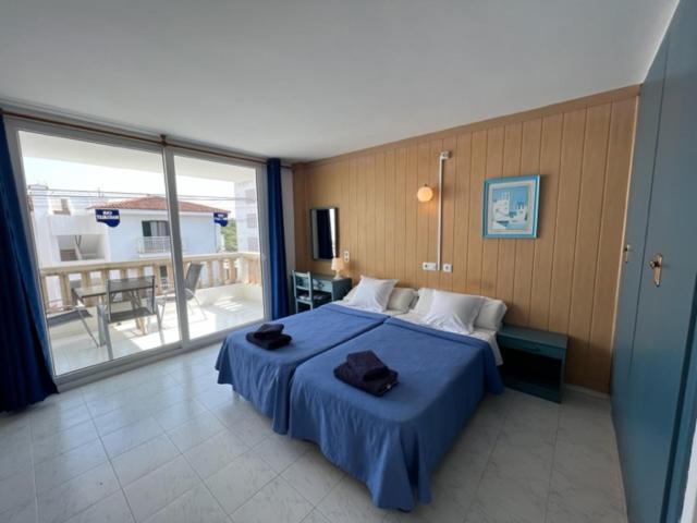 Apartamentos Can Marsalet Пуерто Колом Екстериор снимка
