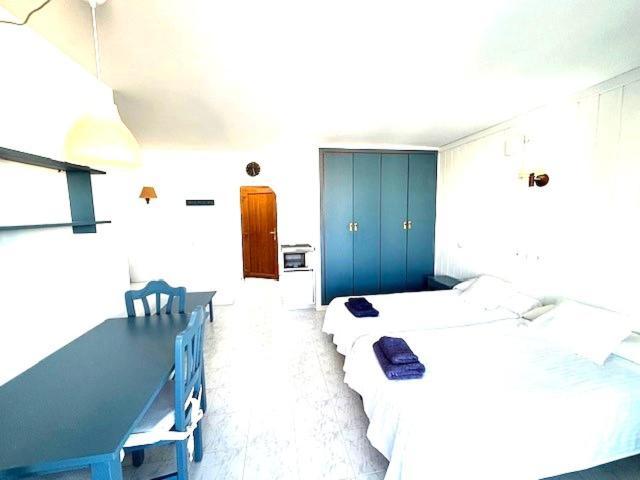 Apartamentos Can Marsalet Пуерто Колом Екстериор снимка