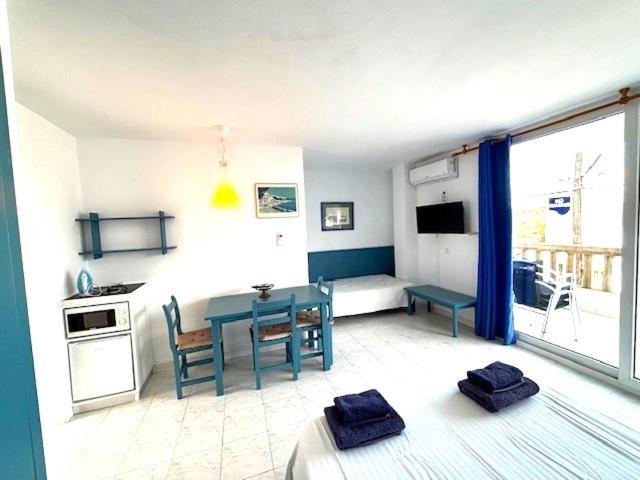 Apartamentos Can Marsalet Пуерто Колом Екстериор снимка