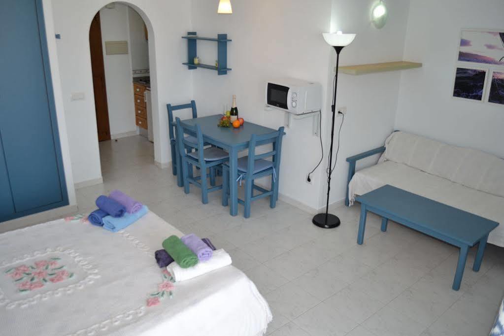 Apartamentos Can Marsalet Пуерто Колом Екстериор снимка